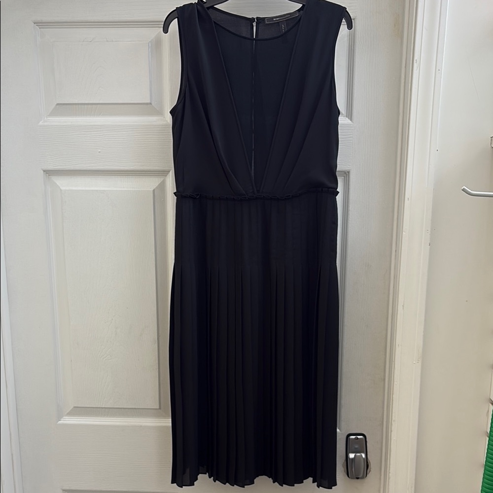 Elegant Black Sleeveless Dress